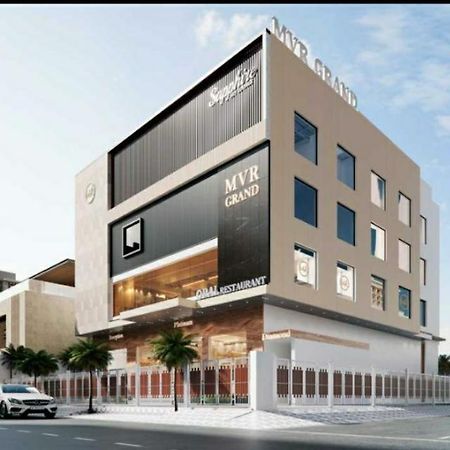 Hotel Mvr Grand カーンプル エクステリア 写真