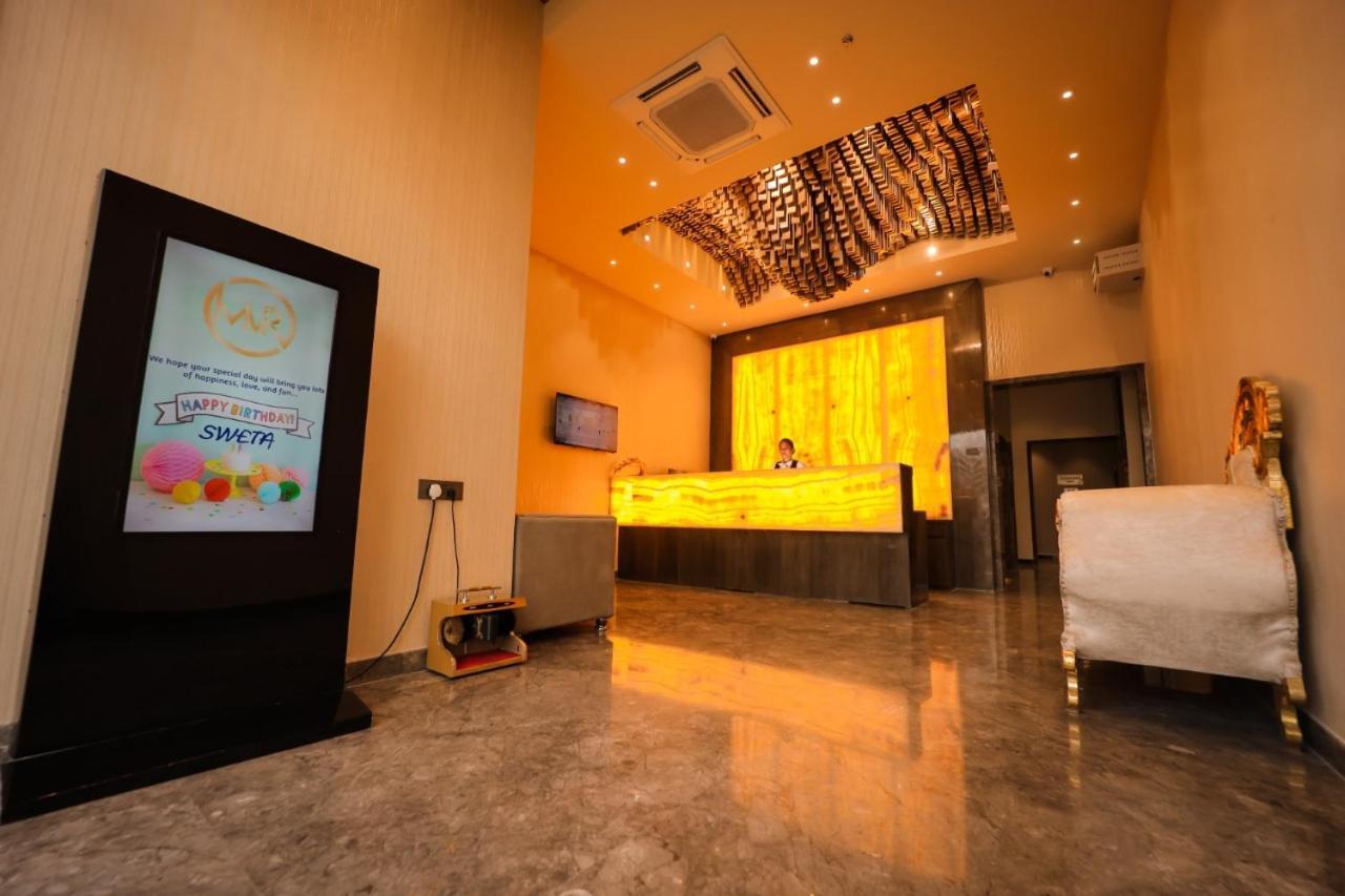 Hotel Mvr Grand カーンプル エクステリア 写真